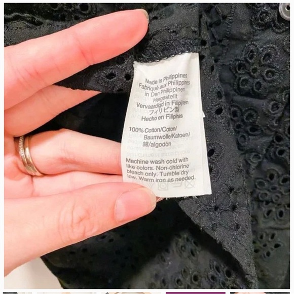 Madewell Eyelet
Tiered Button-Back
Blouse - Picture 8 of 9